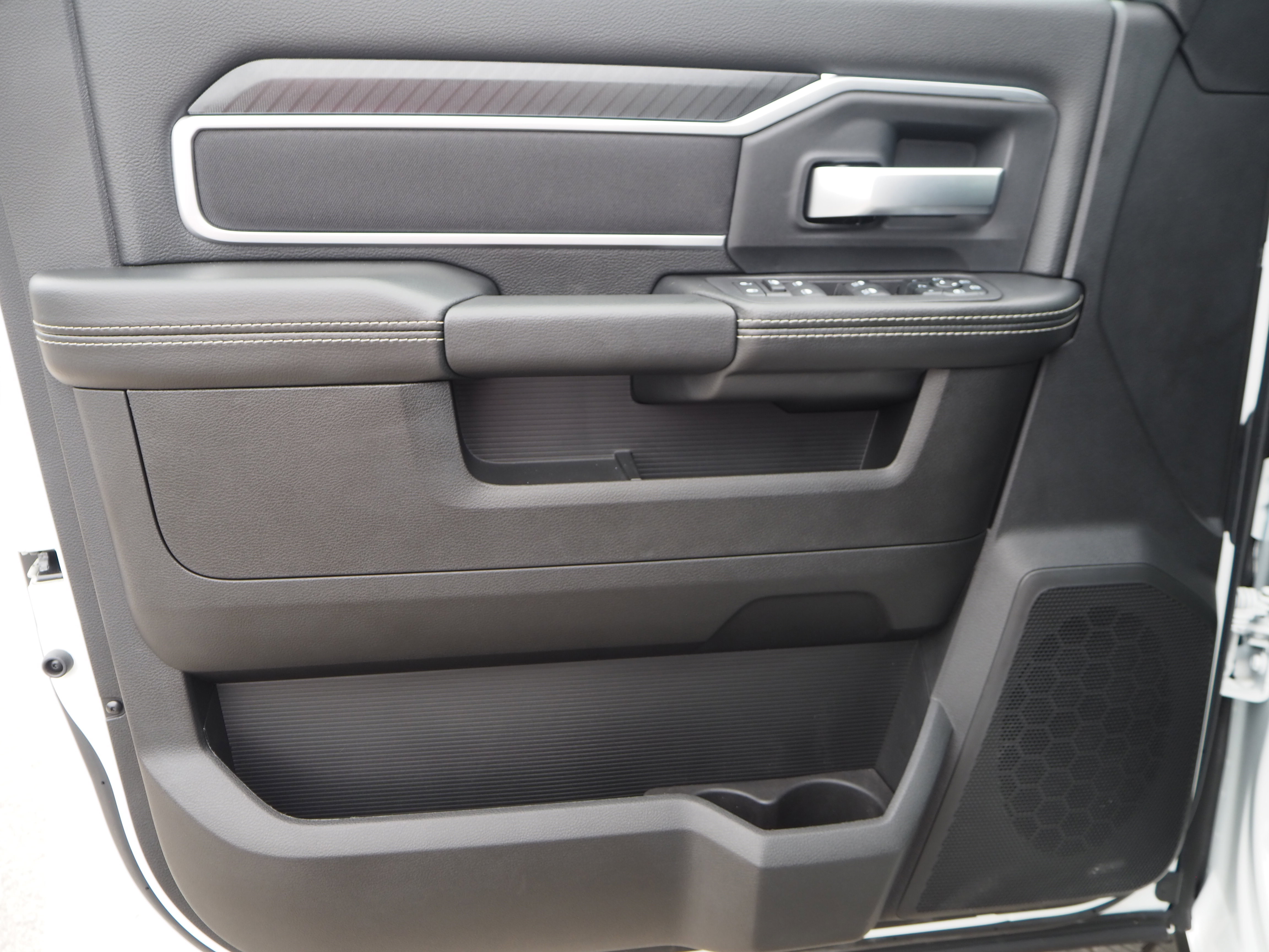 2025 Ram 2500 Lone Star photo 3