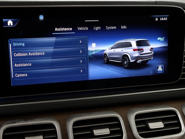2026 Mercedes Benz GLS 450 4MATIC photo 20