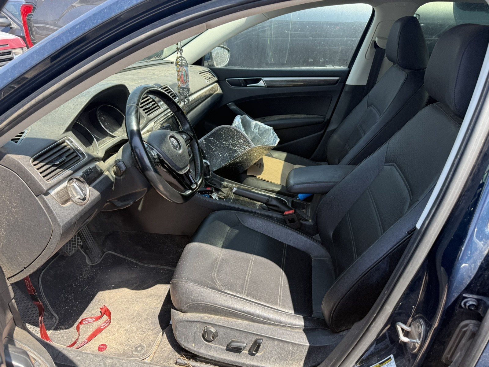 Used 2018 BLUE Volkswagen 2.0T SE image 11