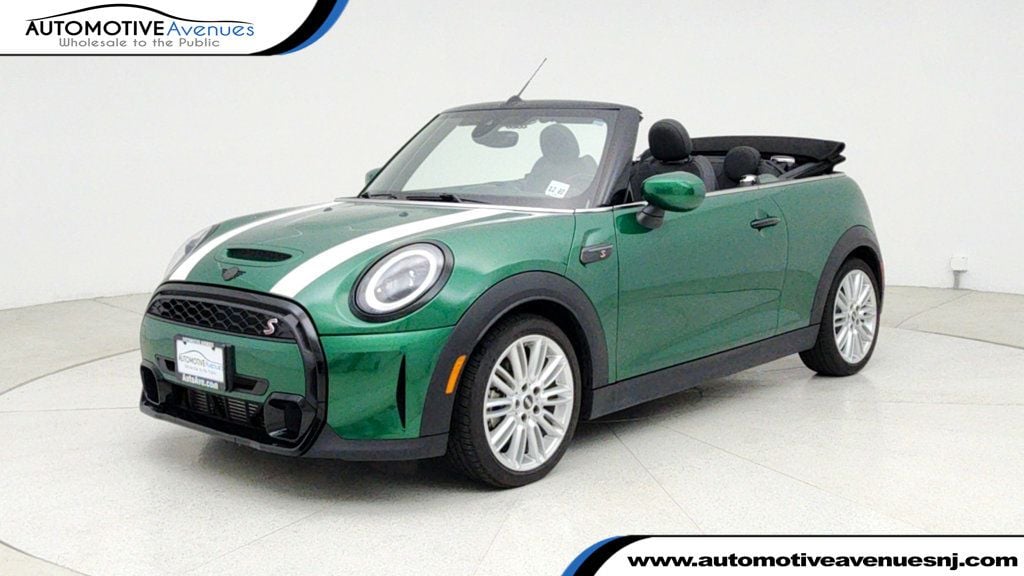 2023 MINI Convertible S's photo