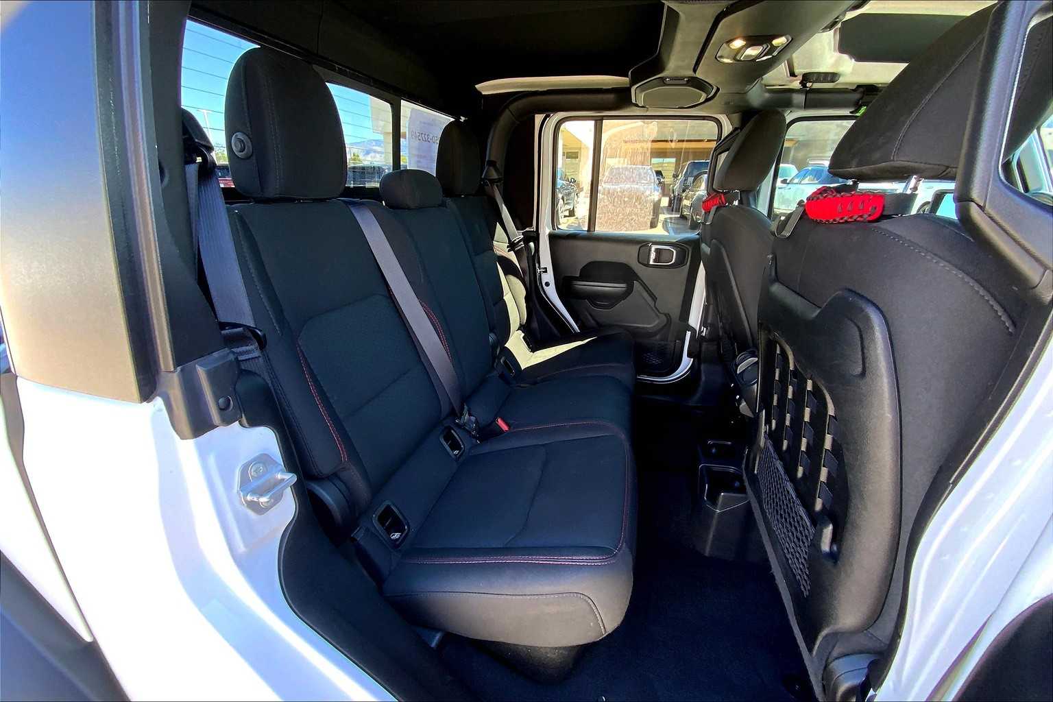 2021 Jeep Gladiator Rubicon photo 18