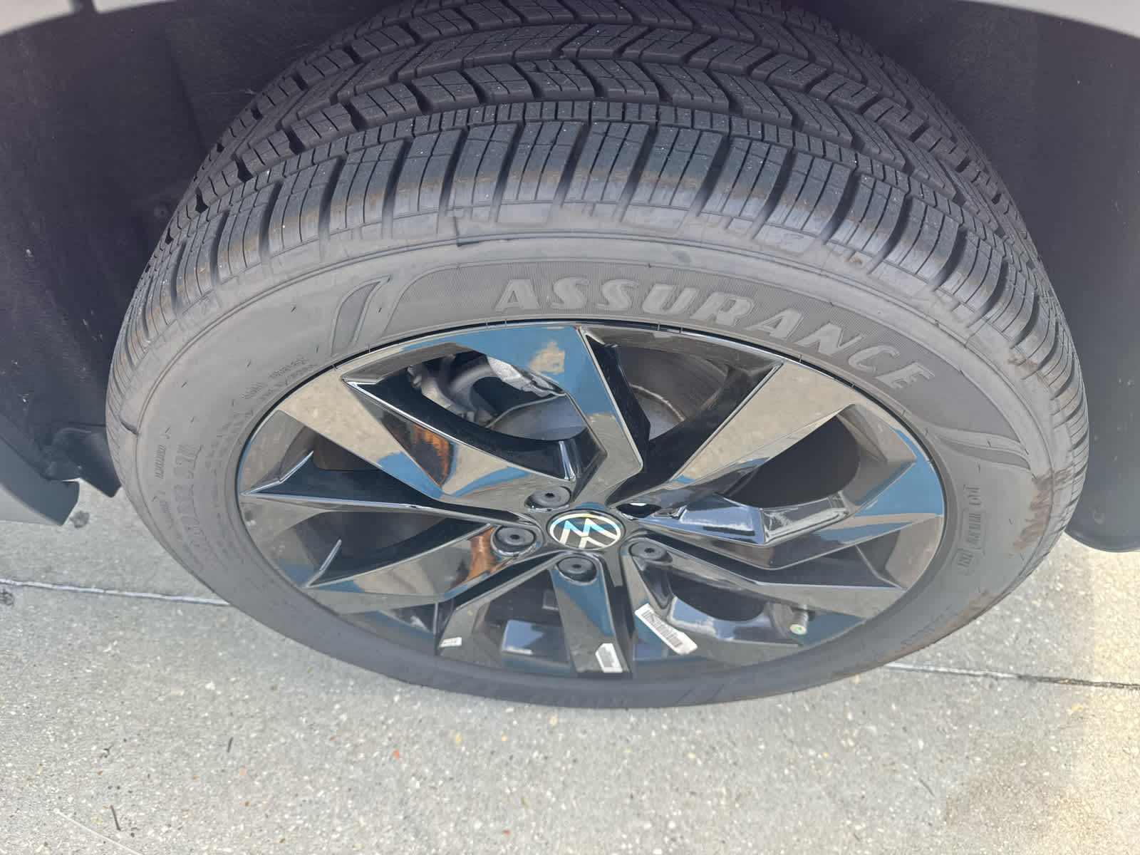 2024 Volkswagen Taos SE photo 10