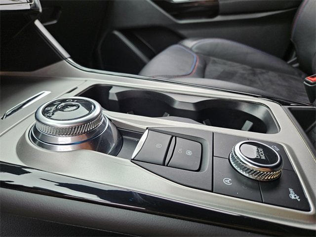 2024 Ford Explorer ST photo 25