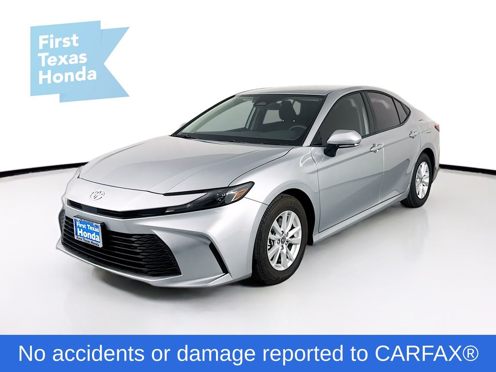 2025 Toyota Camry LE photo 3