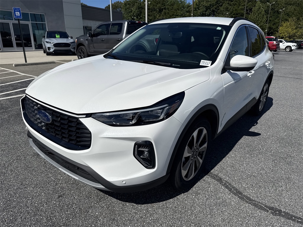 2023 Ford Escape Platinum photo 3