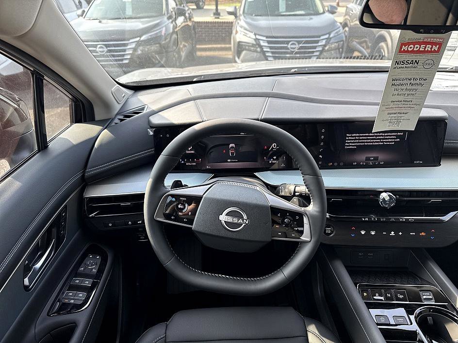 2025 Nissan Murano SL photo 13