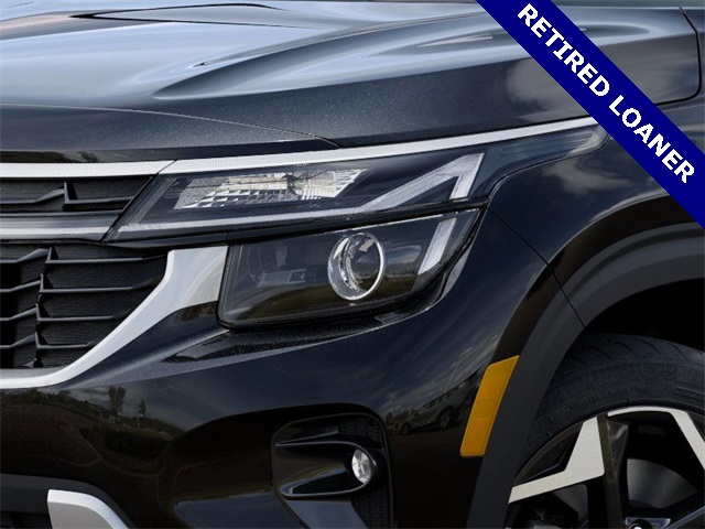 2025 Kia Seltos S photo 3