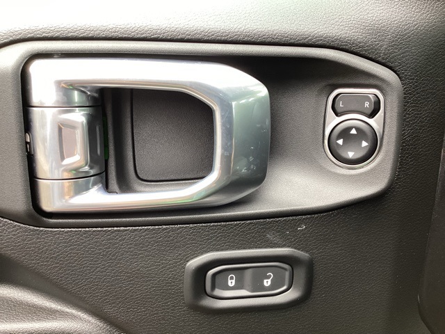 2025 Jeep Wrangler Sport S photo 5