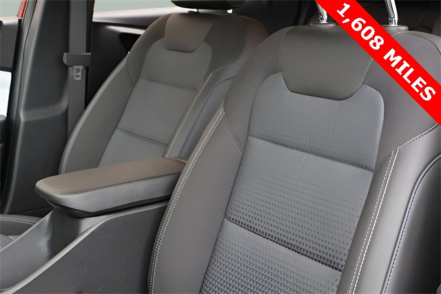 2025 Chevrolet Trax LT photo 4