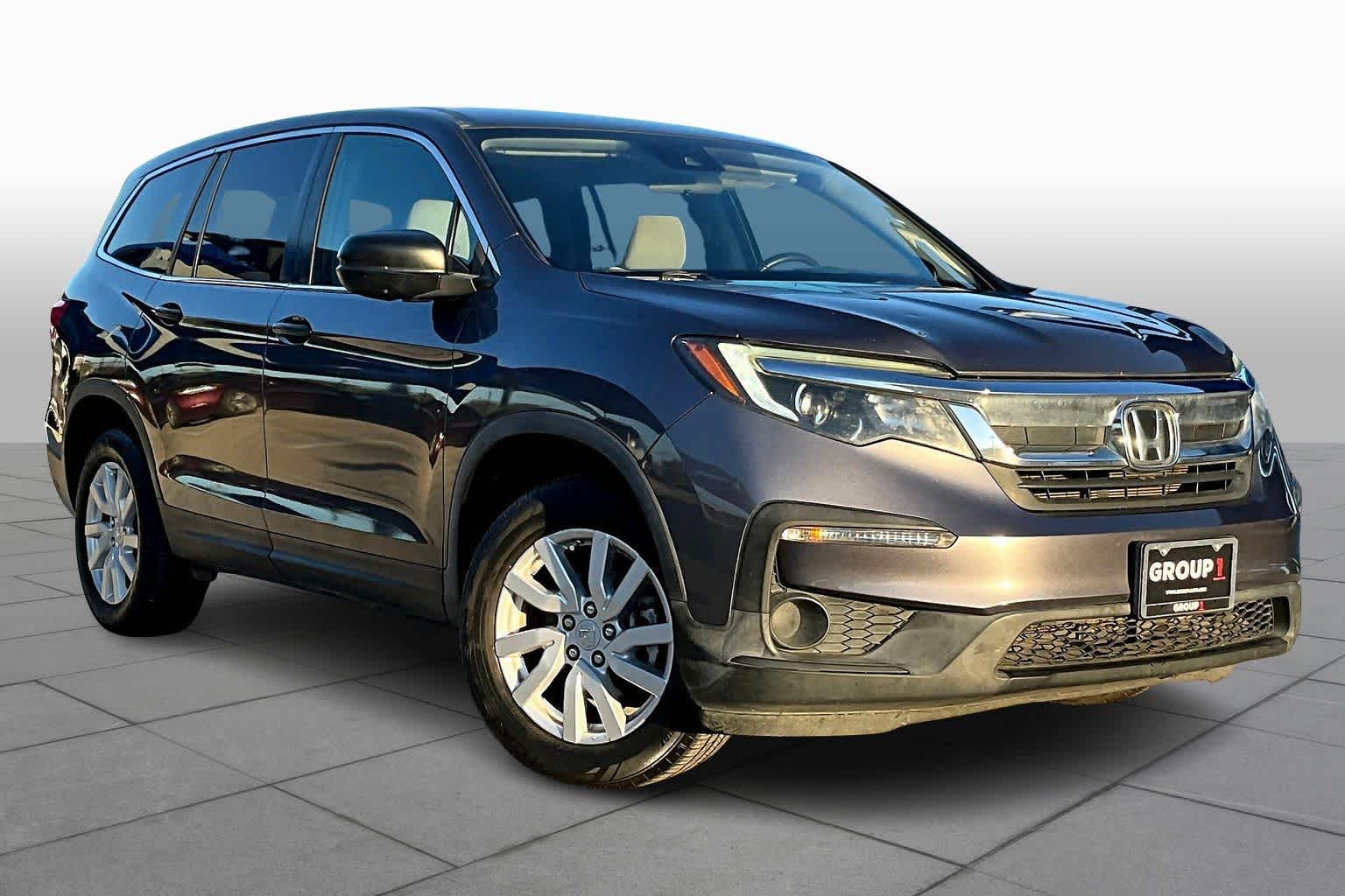 2019 Honda Pilot LX photo 2