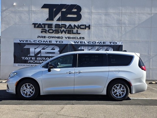Image of Pre-Owned 2024 Chrysler Pacifica Touring L