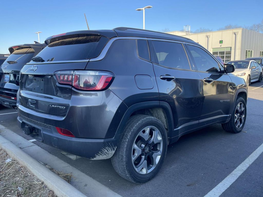 2018 Jeep Compass Limited photo 2