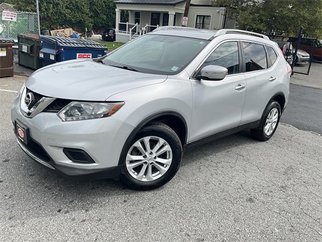 2014 Nissan Rogue SV's photo