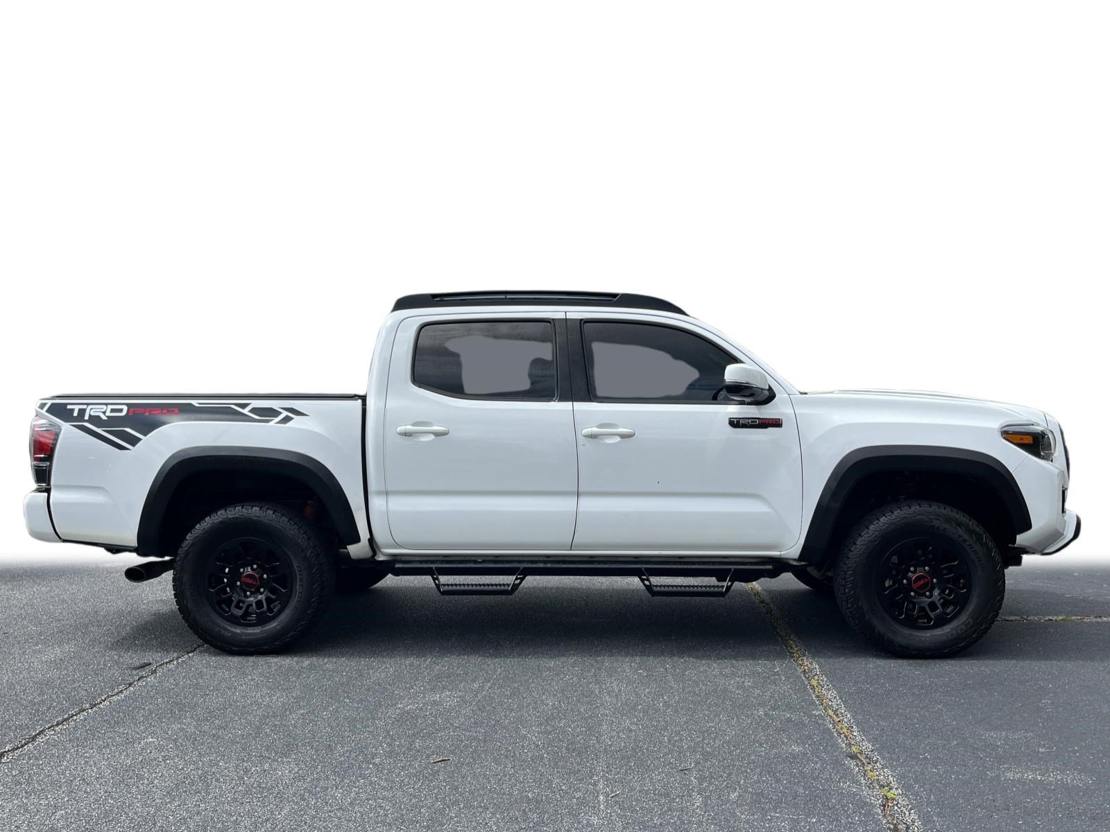 2019 Toyota Tacoma TRD Pro photo 11