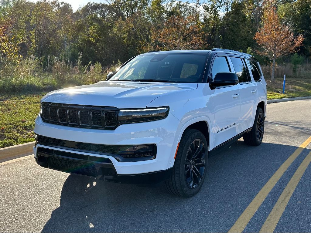 2024 Jeep Grand Wagoneer II Obsidian photo 2