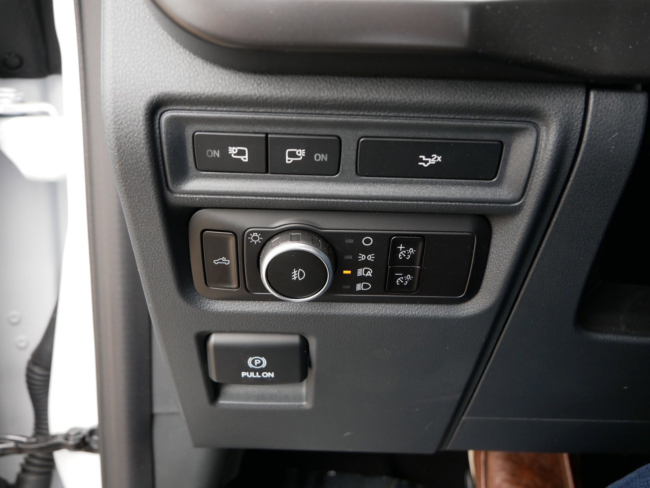 2024 Ford F-150 XLT photo 24