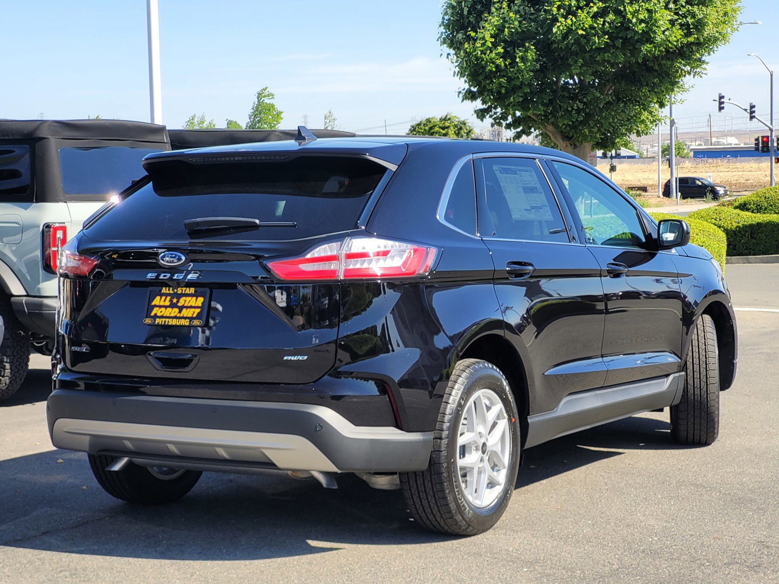 2024 Ford Edge SEL photo 4