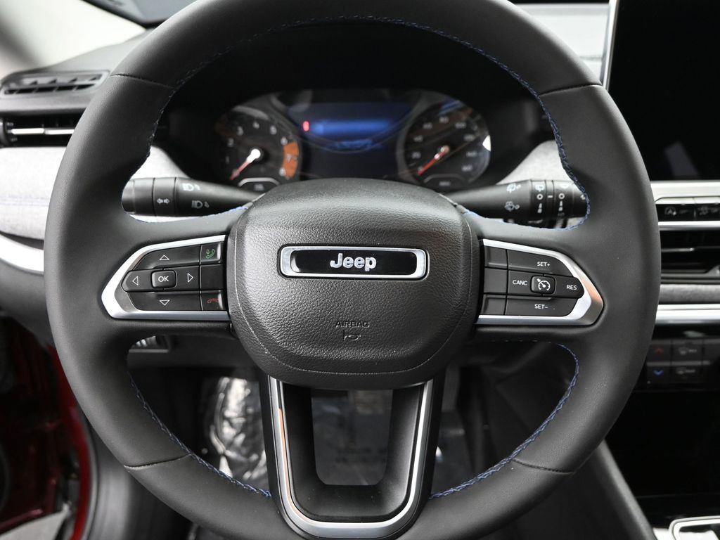 2022 Jeep Compass Latitude photo 11