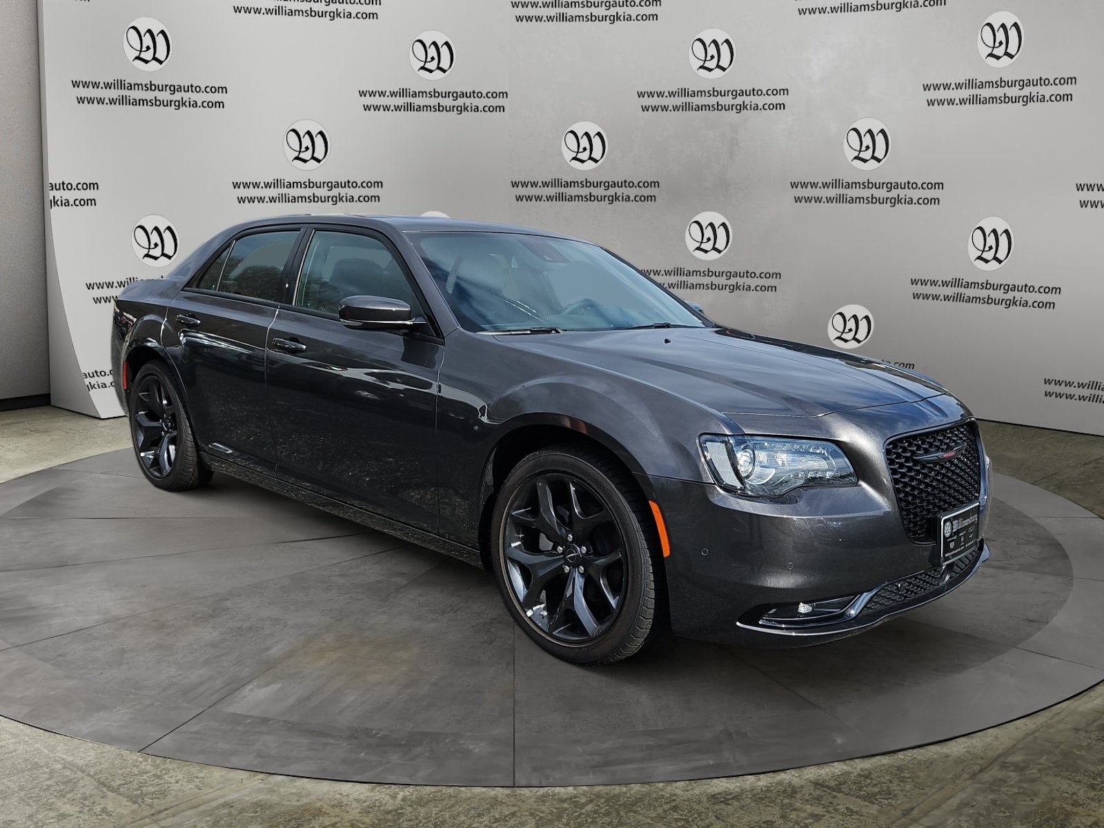 2023 Chrysler 300 S photo 7