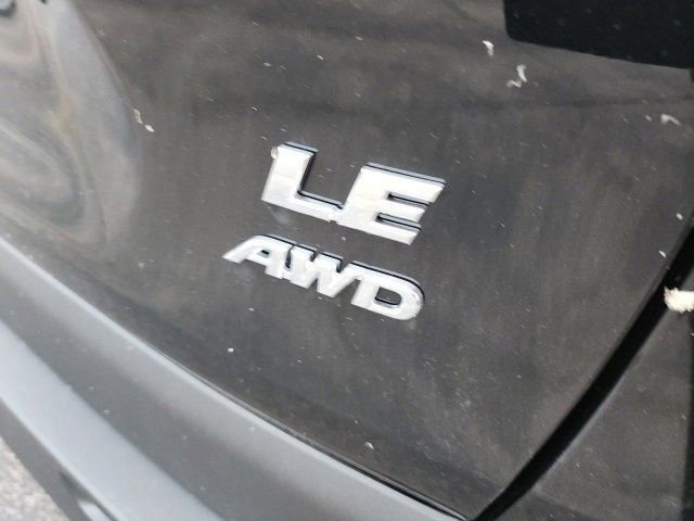 2025 Toyota RAV4 LE photo 7