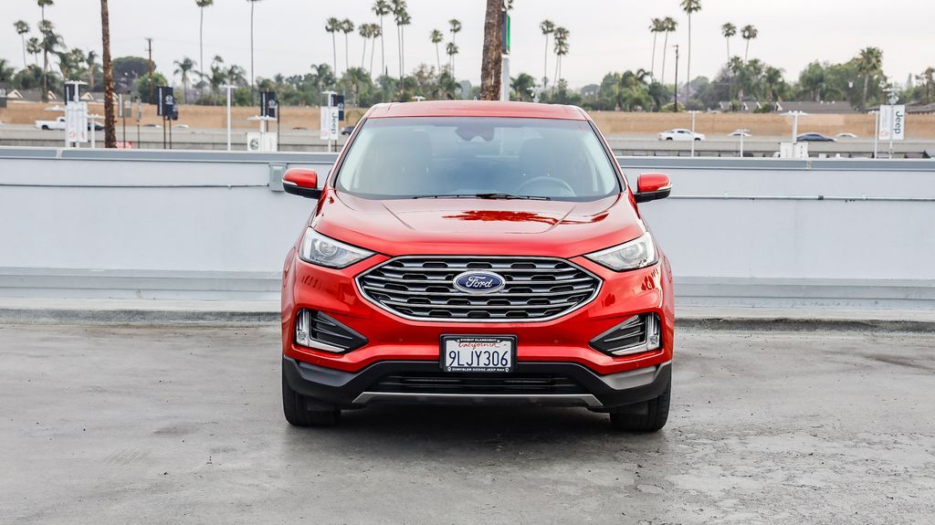 2024 Ford Edge Titanium photo 3
