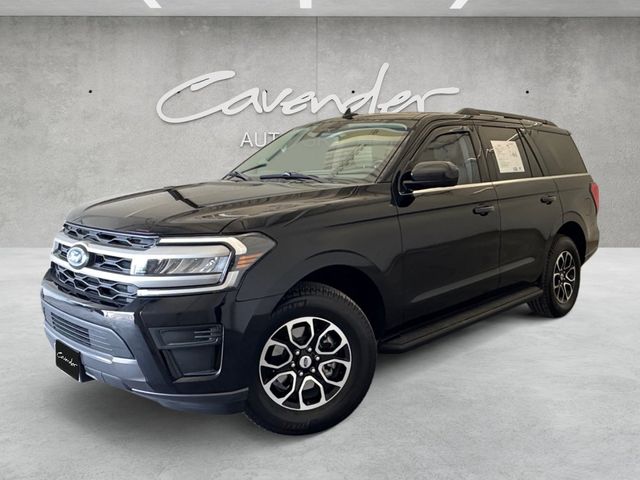 2023 Ford Expedition XLT's photo