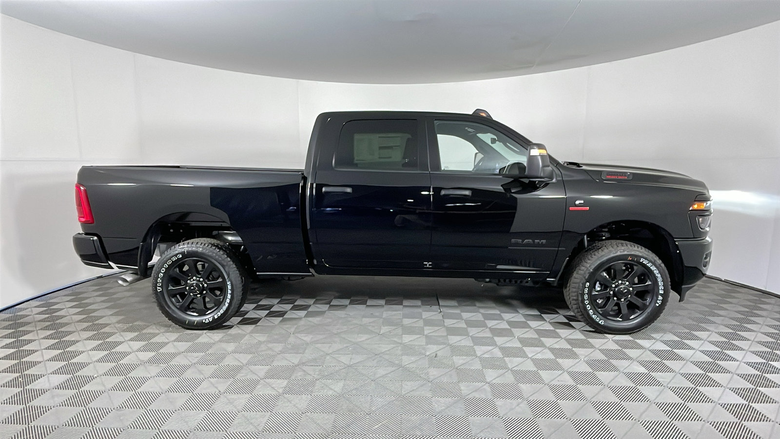 2025 Ram 2500 Big Horn photo 3