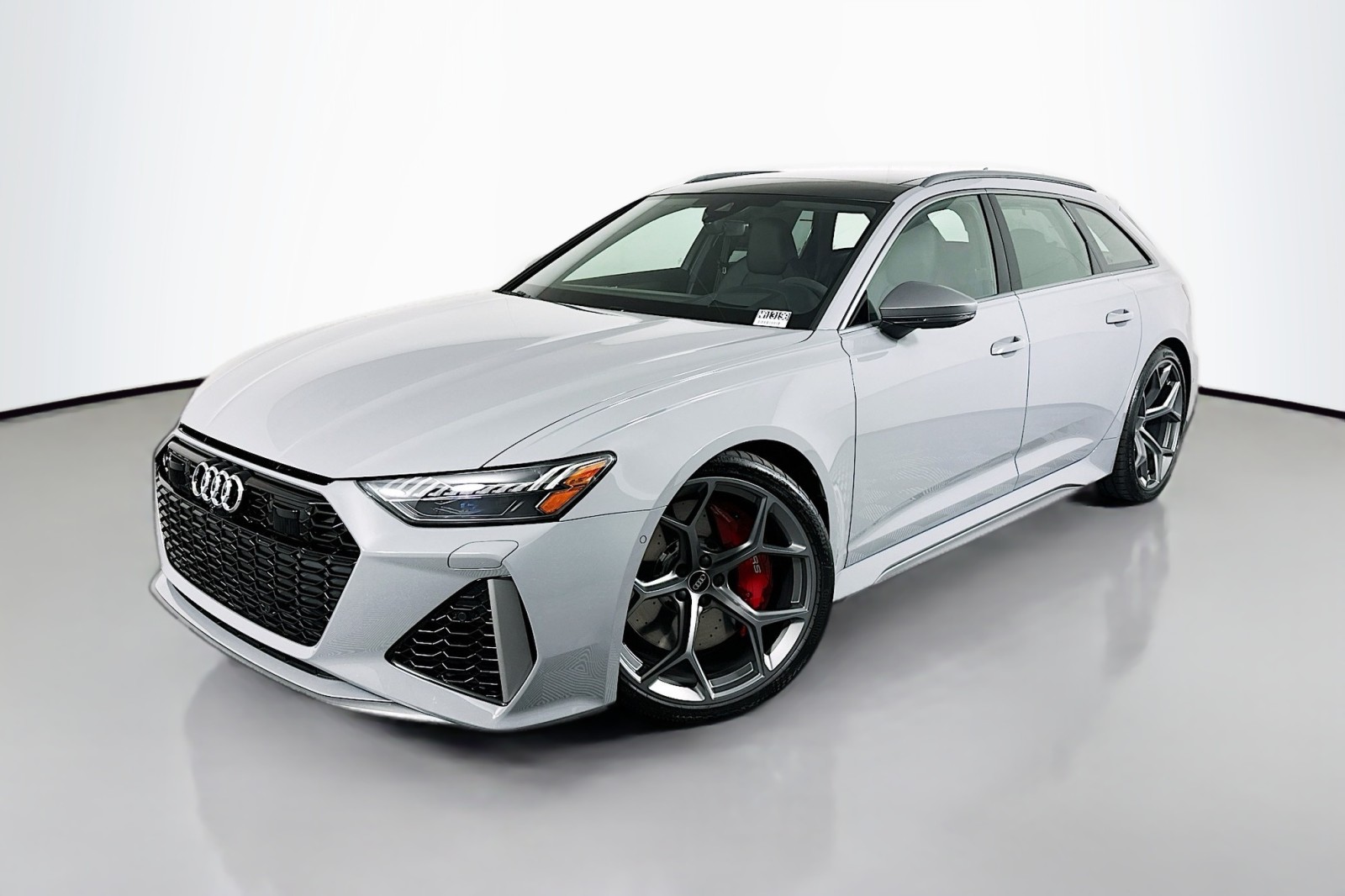 2026 Audi RS 6 Avant Base's photo