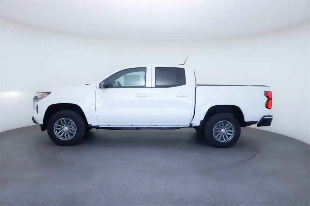 2026 Chevrolet Colorado LT photo 2