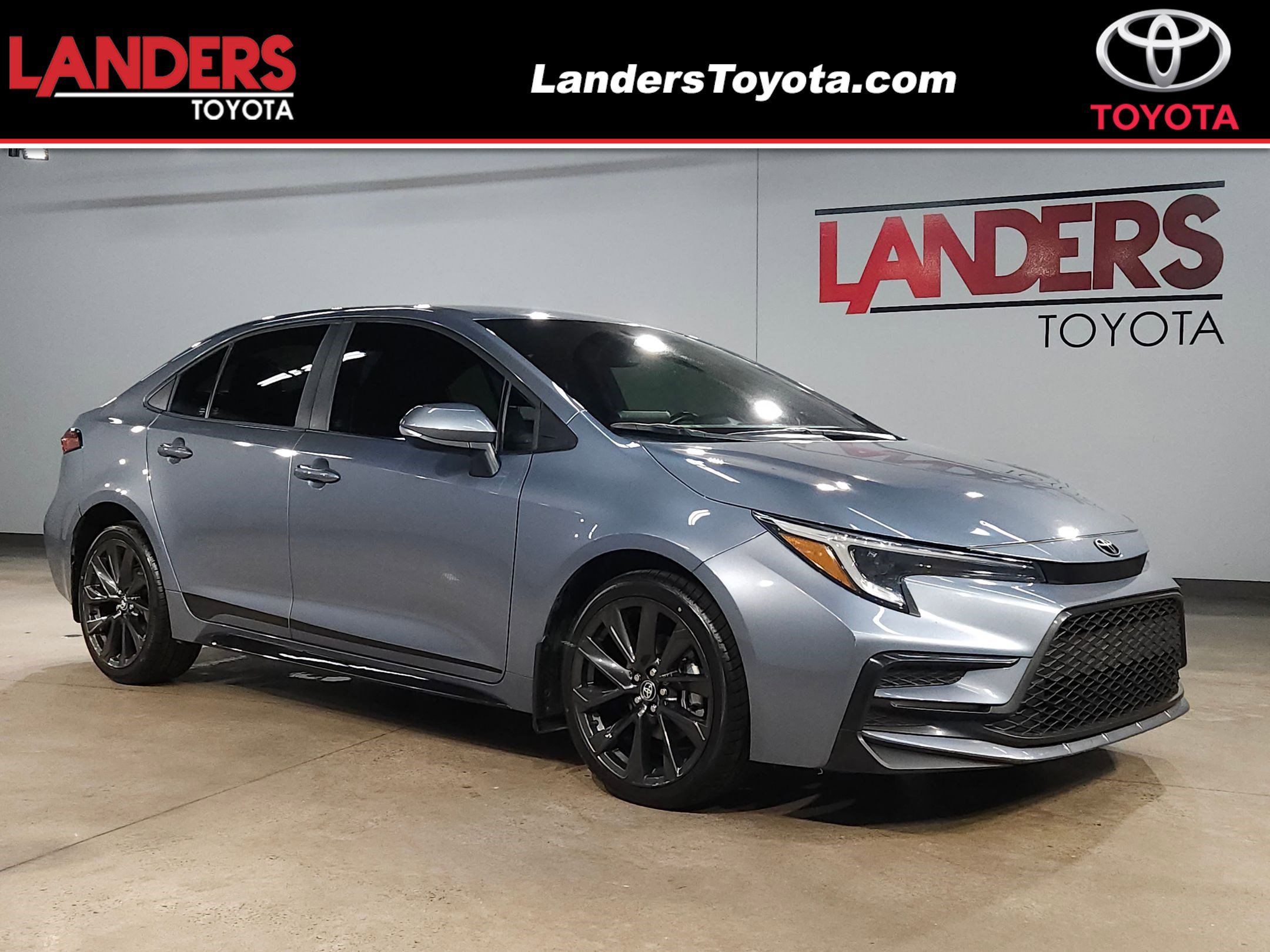 2023 Toyota Corolla SE's photo