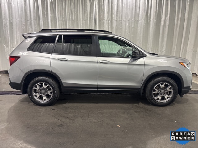 2022 Honda Passport TrailSport photo 2