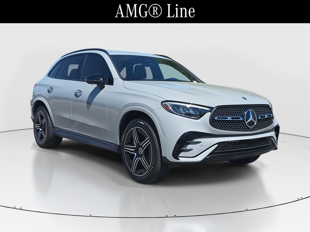 2025 Mercedes Benz GLC 300 4MATIC photo 3