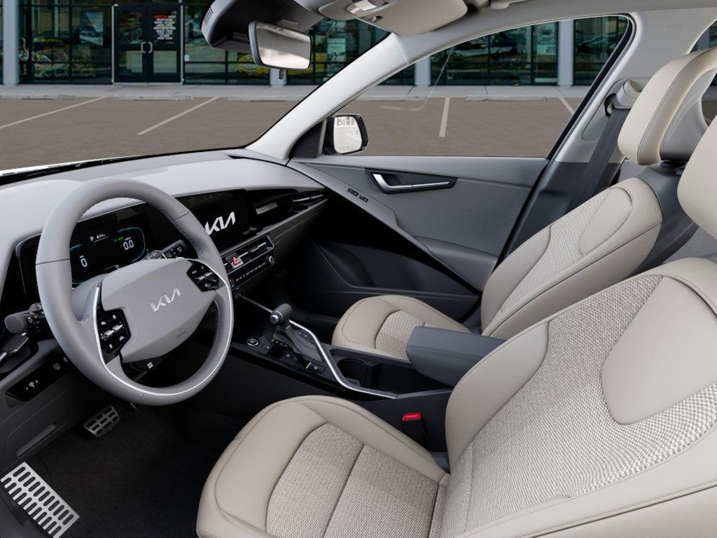 2025 Kia Niro EX Touring photo 13