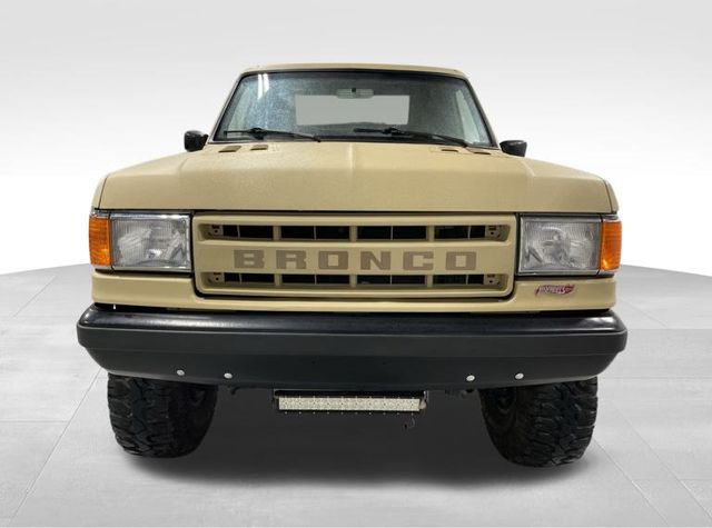1989 Ford Bronco photo 2