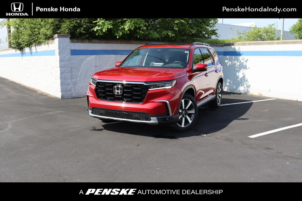 2025 Honda Pilot Touring's photo