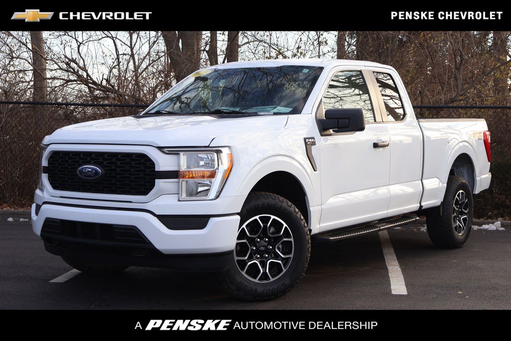 2022 Ford F-150 XL's photo