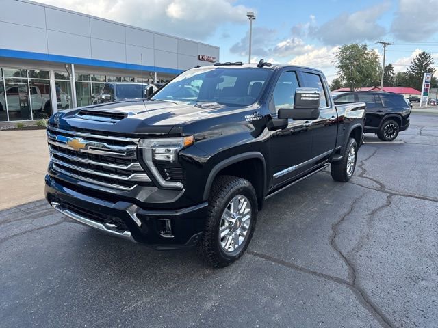 2025 Chevrolet Silverado 2500HD High Country photo 2