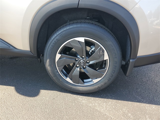 2026 Nissan Rogue SV photo 4