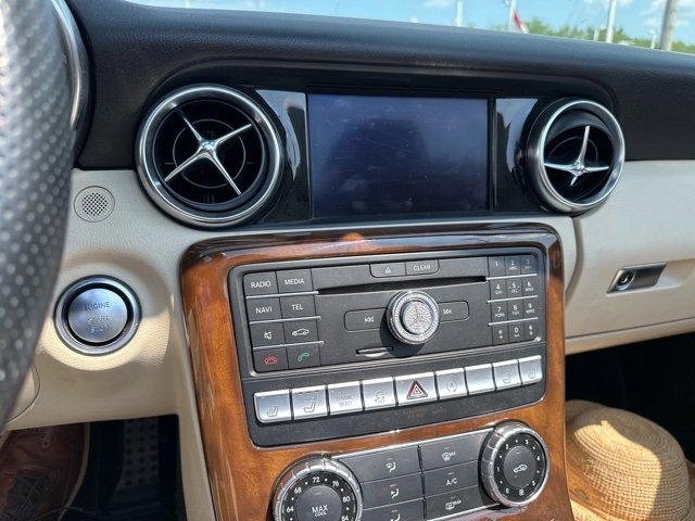 2017 Mercedes Benz SLC 300 photo 4
