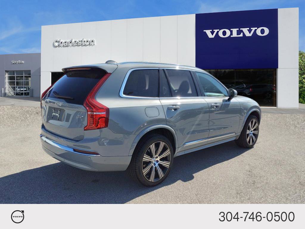 2025 Volvo XC90 Core AWD photo 2