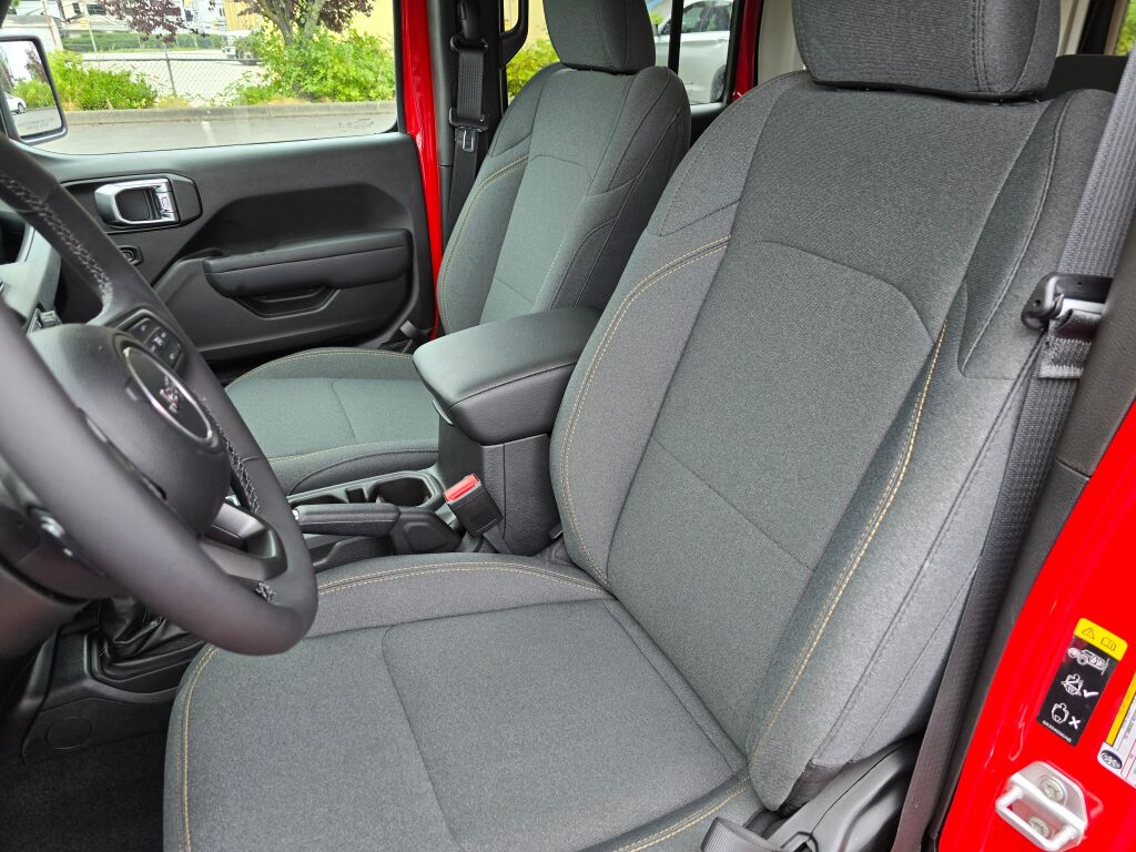 2025 Jeep Wrangler Sport S photo 21