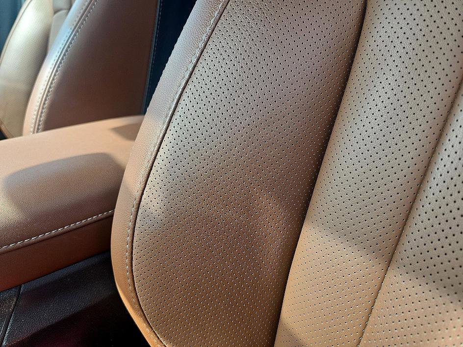 2021 Subaru Outback Touring photo 16