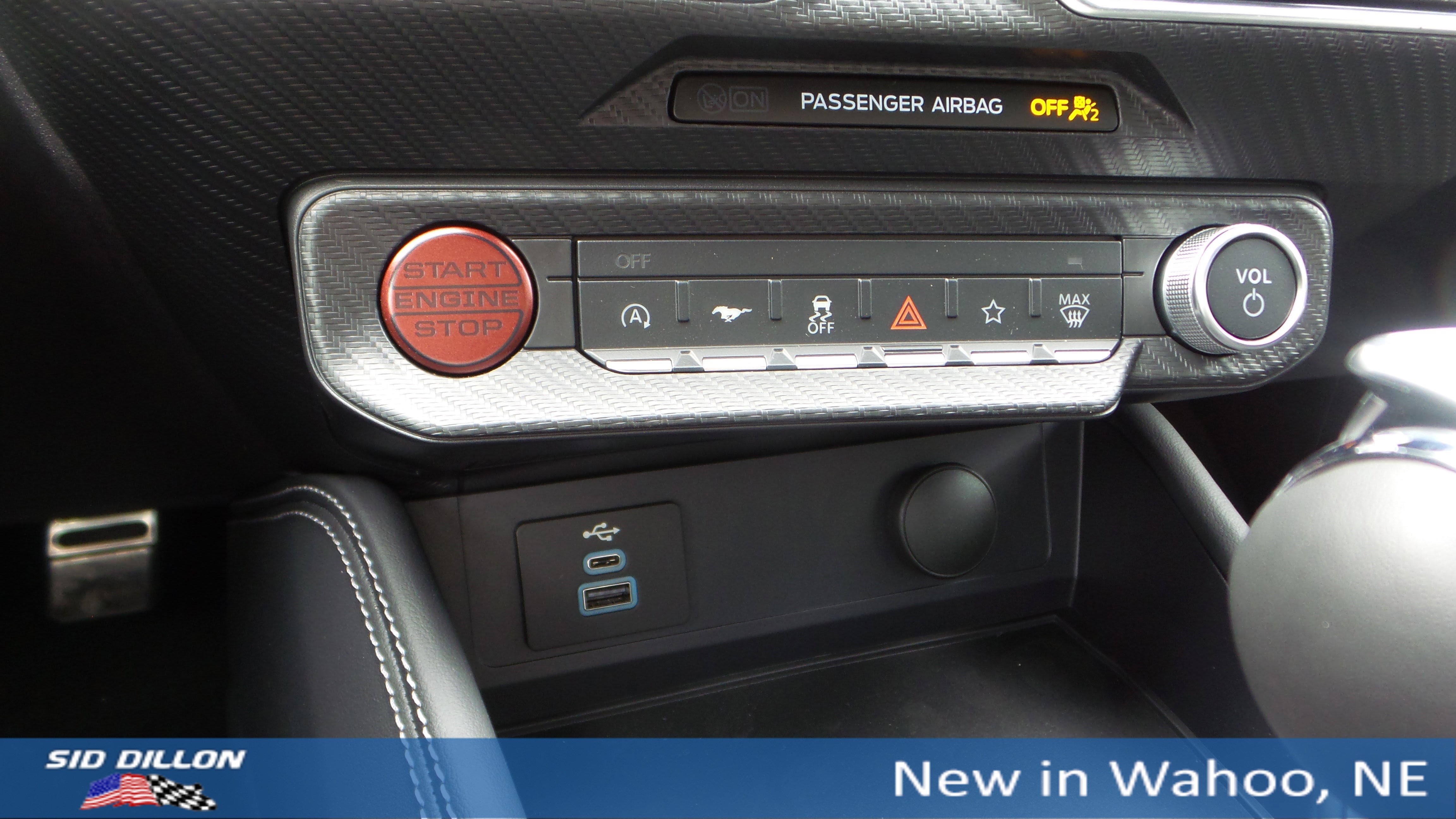 2025 Ford Mustang GT Premium photo 10