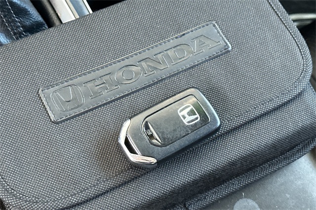 2022 Honda Accord LX photo 11