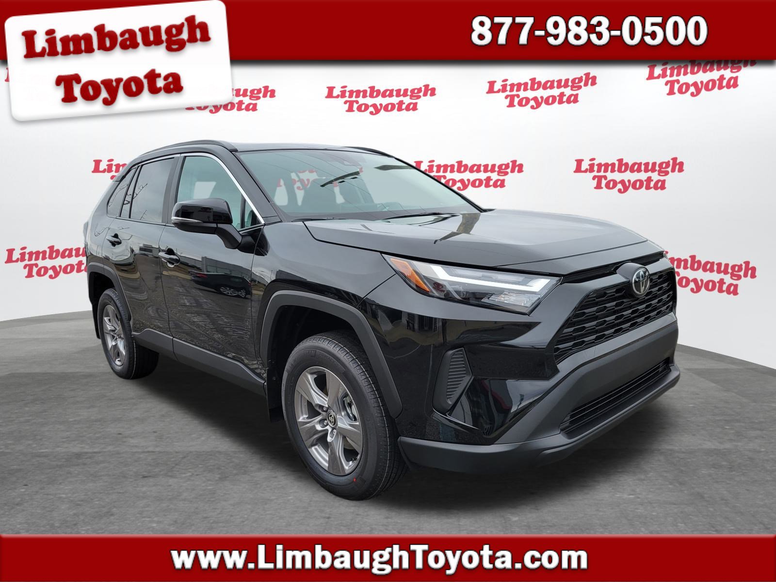 2025 Toyota RAV4 XLE's photo