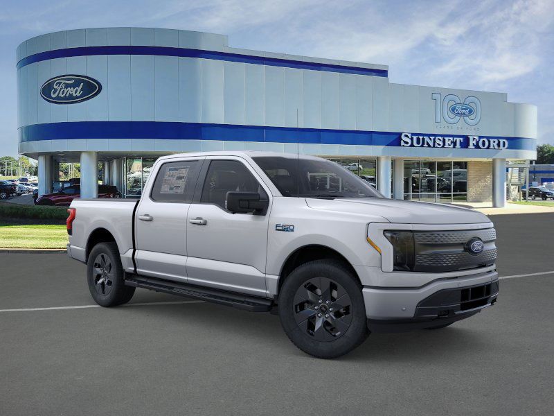 2025 Ford F-150 Lightning photo 7