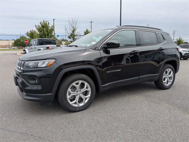 2024 Jeep Compass Latitude photo 6