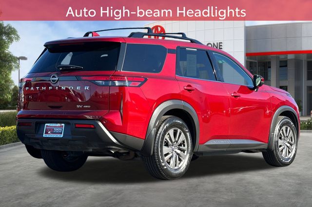 2022 Nissan Pathfinder SV