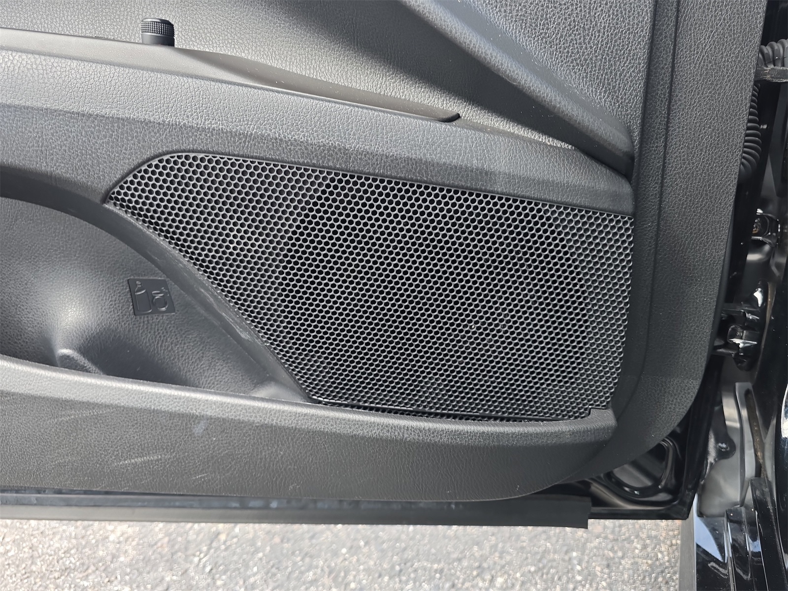 2023 Toyota Camry SE photo 15