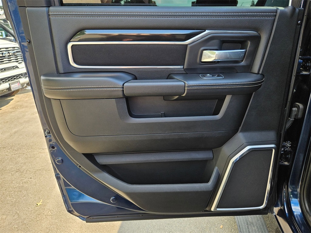 2022 Ram 2500 Laramie photo 14